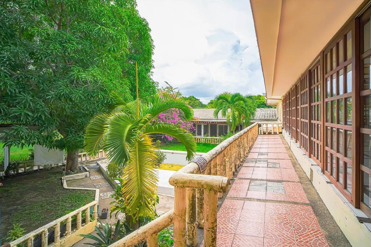 Oyo 775 Star Cove Bed And Breakfast Calaca Екстериор снимка