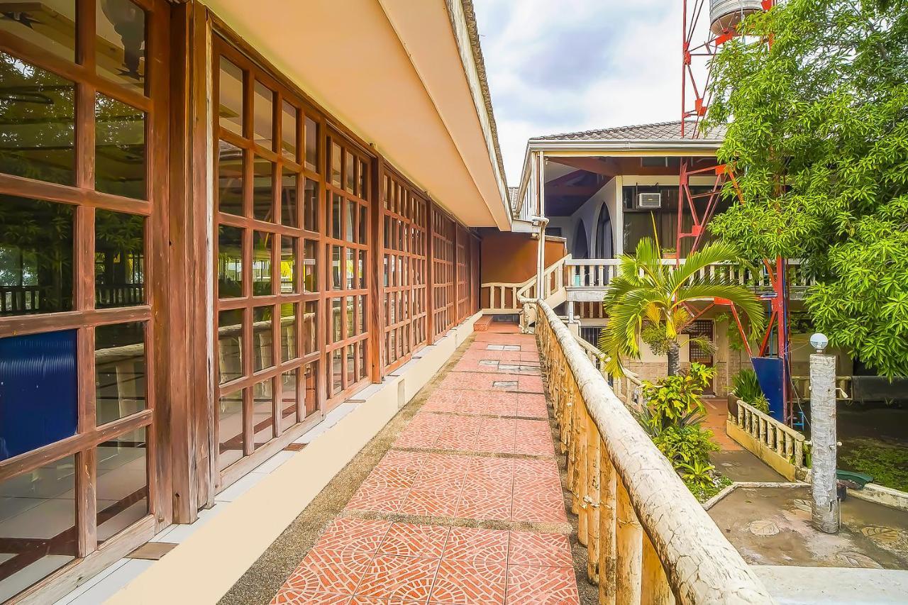 Oyo 775 Star Cove Bed And Breakfast Calaca Екстериор снимка
